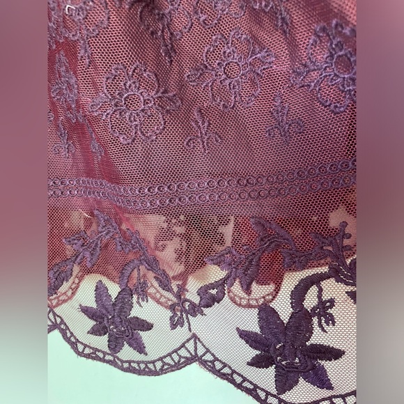 Sundance Lace with embroidery scalloped Hem purple  size 8 midi  skirt boho - Picture 4 of 4
